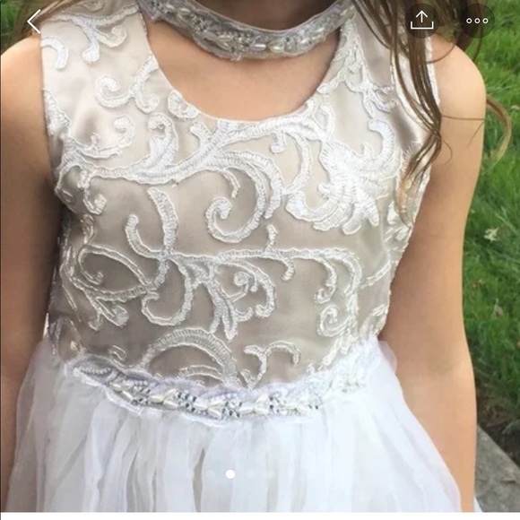 Beautiful Girls off white/cream size 5 dress - Picture 4 of 7